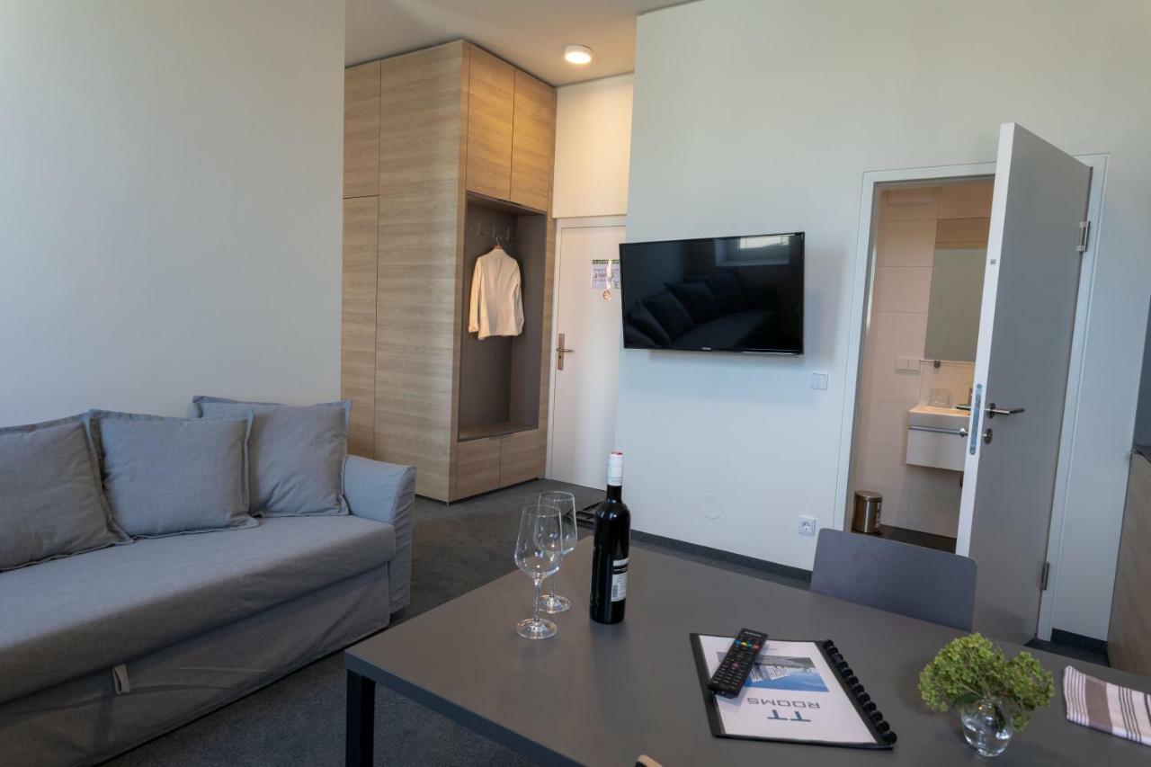 TT-ROOMS - kontaktlos mit Self Check-in Graz Exterior foto